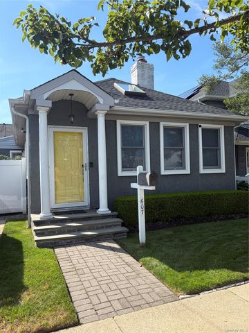 607 Lincoln Boulevard, Long Beach, NY 11561