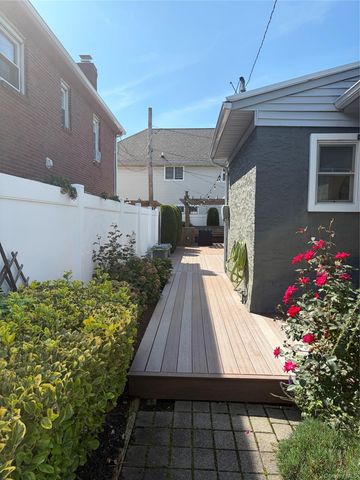 607 Lincoln Boulevard, Long Beach, NY 11561