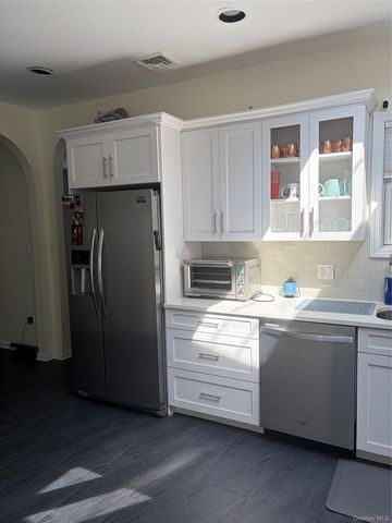 607 Lincoln Boulevard, Long Beach, NY 11561