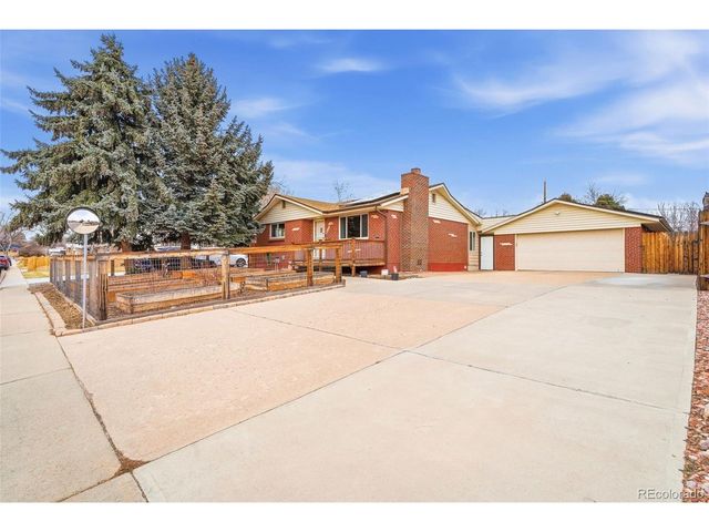 8123 W Iowa Ave, Lakewood, CO 80232