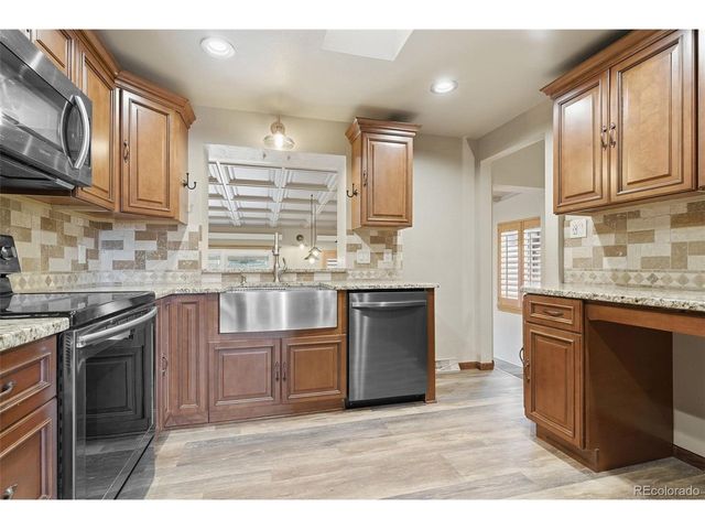 8123 W Iowa Ave, Lakewood, CO 80232