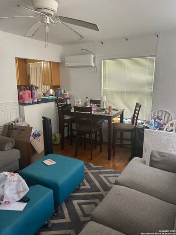 2214 W Cesar E Chavez, San Antonio, TX 78207