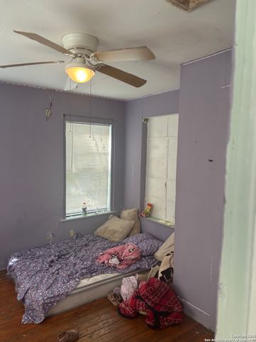 2214 W Cesar E Chavez, San Antonio, TX 78207