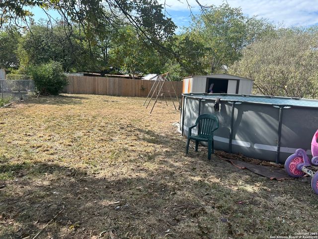2214 W Cesar E Chavez, San Antonio, TX 78207