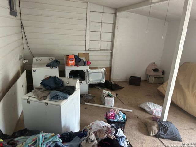 2214 W Cesar E Chavez, San Antonio, TX 78207