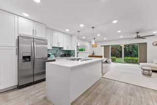 5720 Old Ocean Boulevard 4w, Ocean Ridge, FL 33435