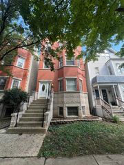1442 W Melrose Street, Chicago, IL 60657