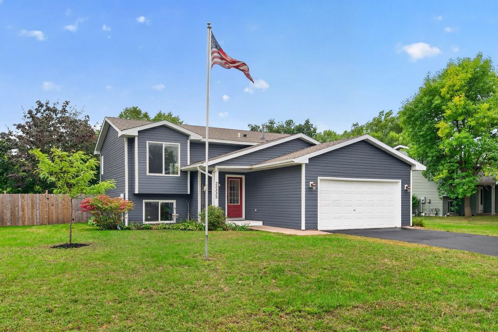 25829 10th Street W, Zimmerman, MN 55398 — exterior