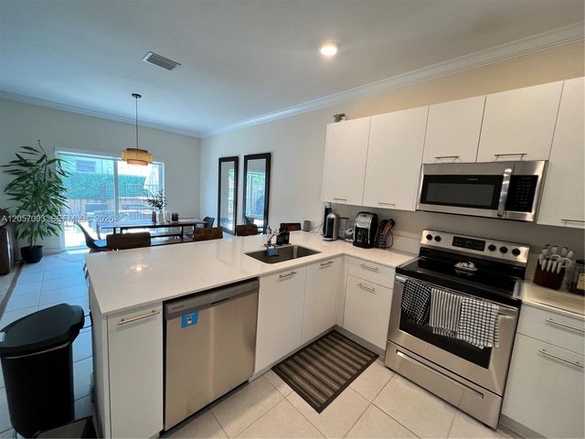 12635 NW 24th Ave, Miami, FL 33167