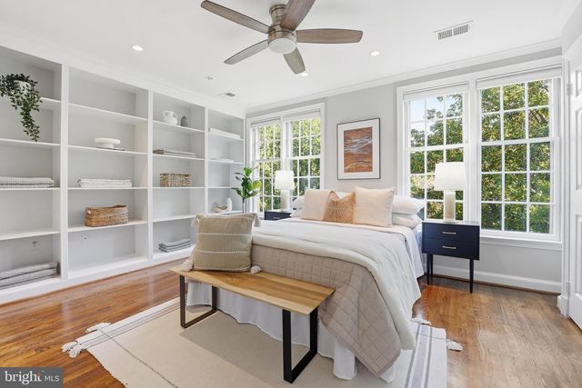 4286 MASSACHUSETTS AVE NW, Washington, DC 20016