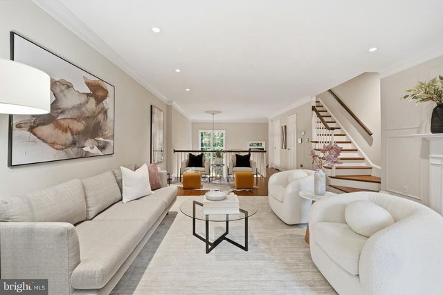 4286 MASSACHUSETTS AVE NW, Washington, DC 20016