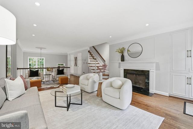 4286 MASSACHUSETTS AVE NW, Washington, DC 20016