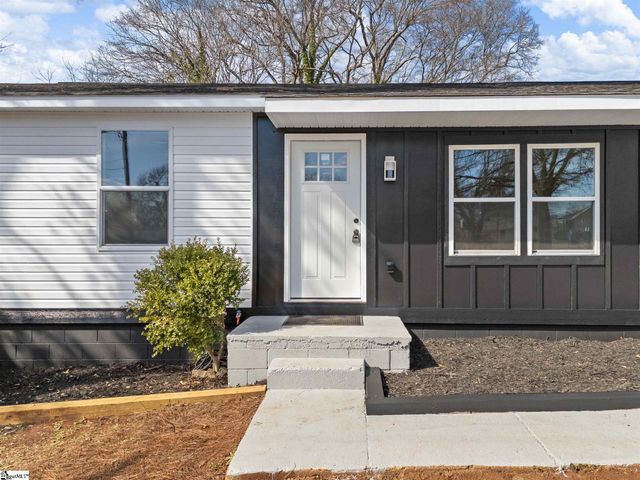 107 Cottage Lane, Lyman, SC 29365