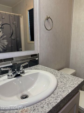 1881 Route 37 272, Toms River, NJ 08757