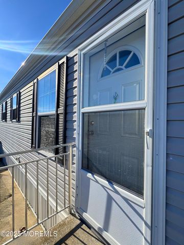 1881 Route 37 272, Toms River, NJ 08757