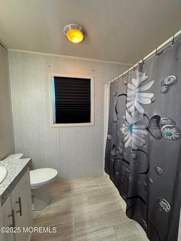 1881 Route 37 272, Toms River, NJ 08757