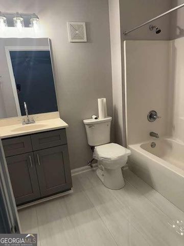 490 Barnett Shoals Road 301, Athens, GA 30605