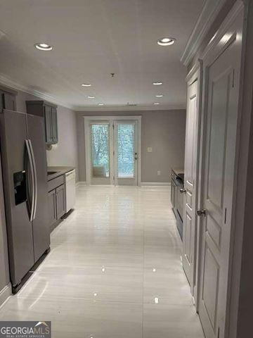 490 Barnett Shoals Road 301, Athens, GA 30605