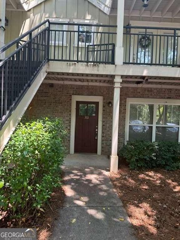 490 Barnett Shoals Road 301, Athens, GA 30605