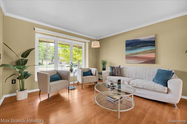 4086 Arcadia Drive, Rochester Hills, MI 48326