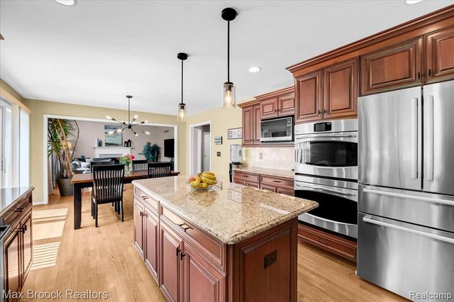 4086 Arcadia Drive, Rochester Hills, MI 48326