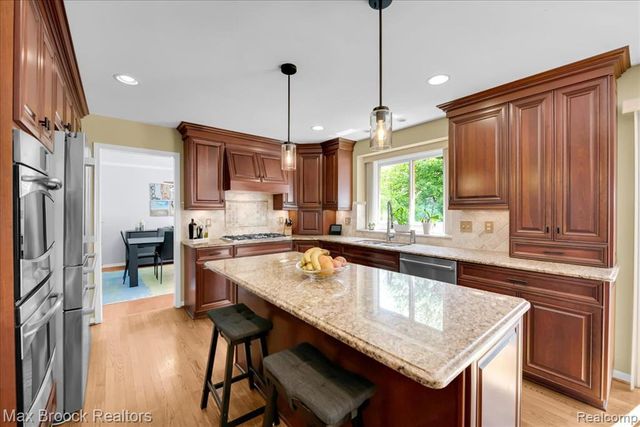 4086 Arcadia Drive, Rochester Hills, MI 48326