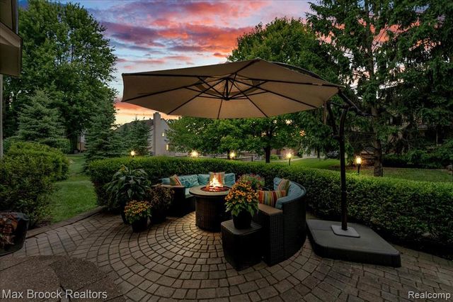 4086 Arcadia Drive, Rochester Hills, MI 48326