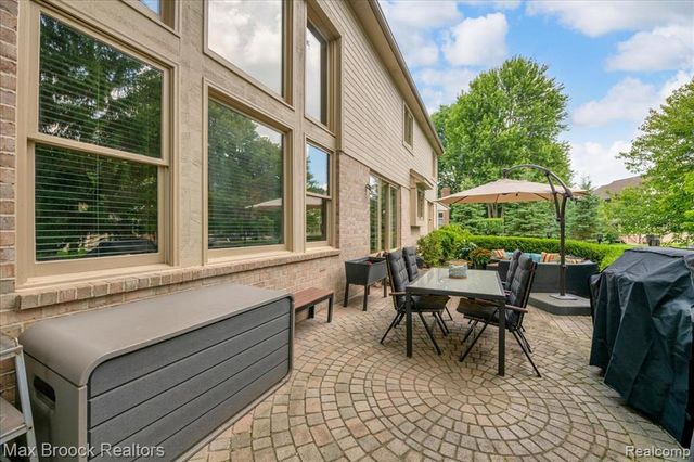 4086 Arcadia Drive, Rochester Hills, MI 48326