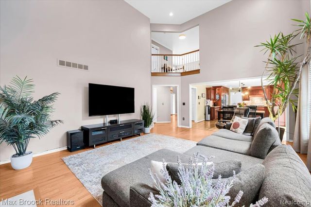 4086 Arcadia Drive, Rochester Hills, MI 48326