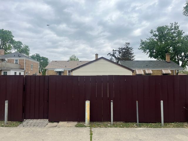2256 S 15th Avenue, North Riverside, IL 60546