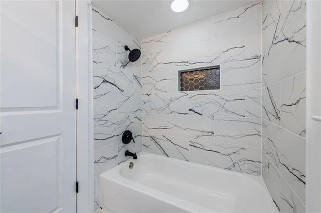 2916 SOUTHSHORE Drive, Macon, GA 31204