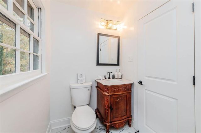 2916 SOUTHSHORE Drive, Macon, GA 31204