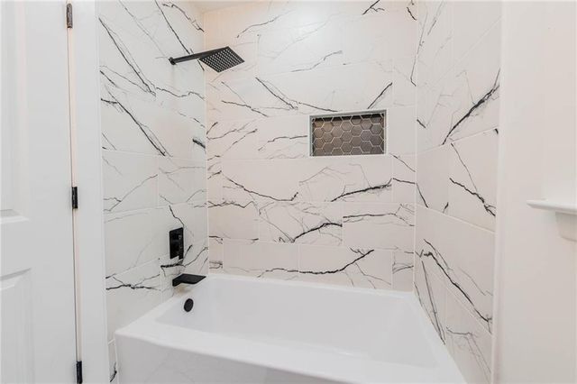 2916 SOUTHSHORE Drive, Macon, GA 31204