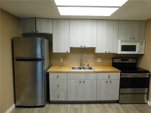 532 7th Place 532, Vero Beach, FL 32962