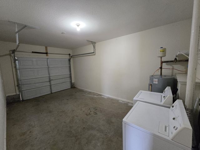 273 Executive Ave Apt A, Clarksville, TN 37042