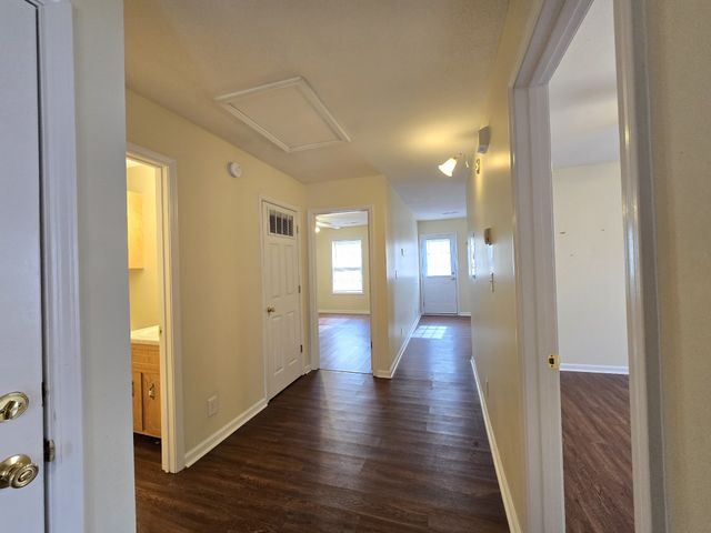 273 Executive Ave Apt A, Clarksville, TN 37042