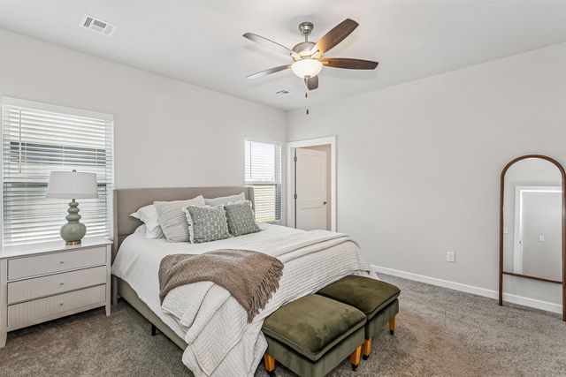 1602 N Topaz Ln, Mulvane, KS 67110