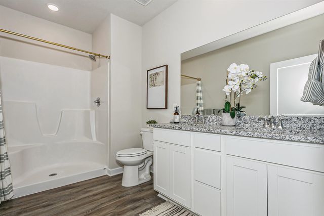 1602 N Topaz Ln, Mulvane, KS 67110