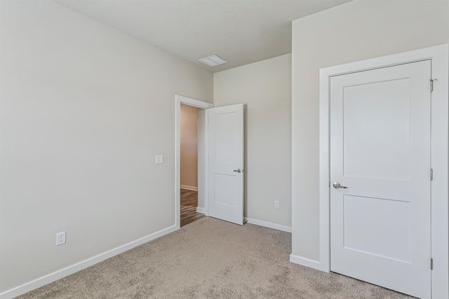 1602 N Topaz Ln, Mulvane, KS 67110