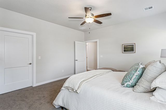 1602 N Topaz Ln, Mulvane, KS 67110