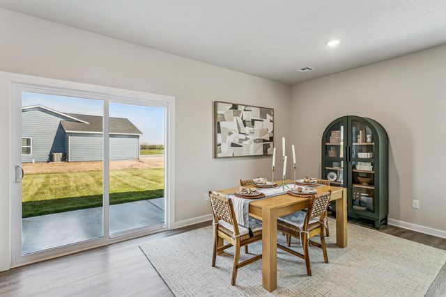 1602 N Topaz Ln, Mulvane, KS 67110