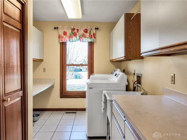 8800 Withersfield Court, Springboro, OH 45066