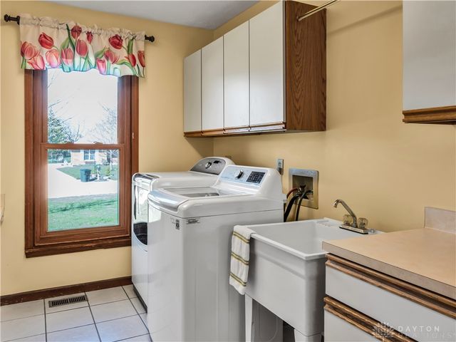 8800 Withersfield Court, Springboro, OH 45066