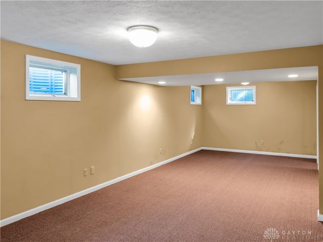 8800 Withersfield Court, Springboro, OH 45066