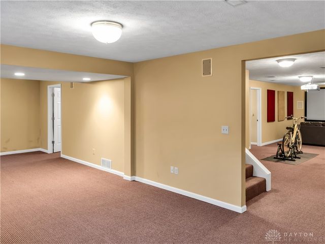 8800 Withersfield Court, Springboro, OH 45066