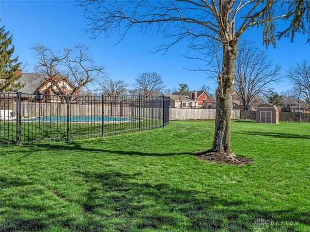 8800 Withersfield Court, Springboro, OH 45066