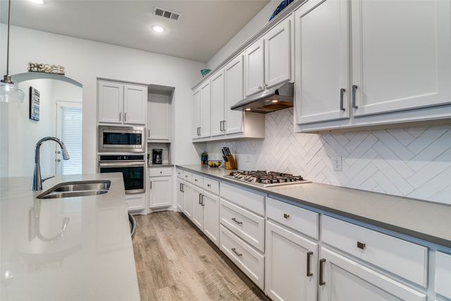 612 Claverton Lane, Forney, TX 75126