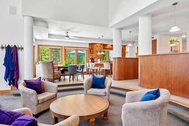 12302 N Madero DRIVE, Mequon, WI 53092