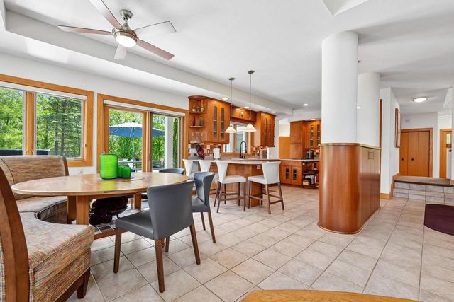 12302 N Madero DRIVE, Mequon, WI 53092