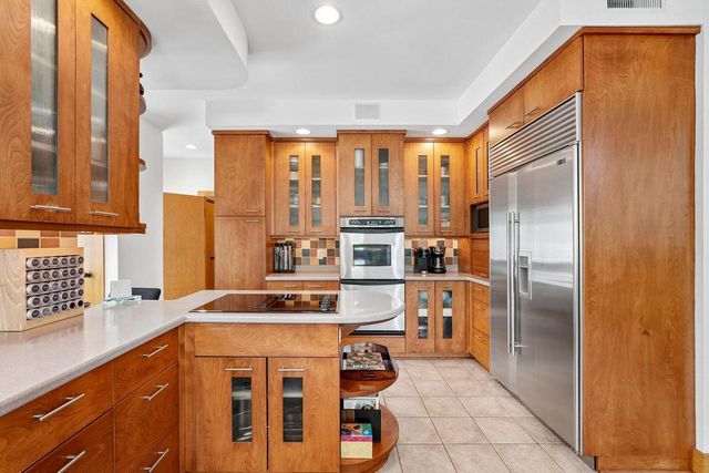 12302 N Madero DRIVE, Mequon, WI 53092